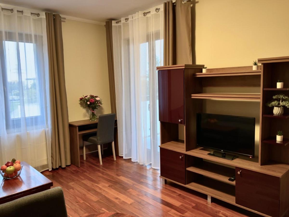 Mala Italia Apartments Вроцлав Екстериор снимка